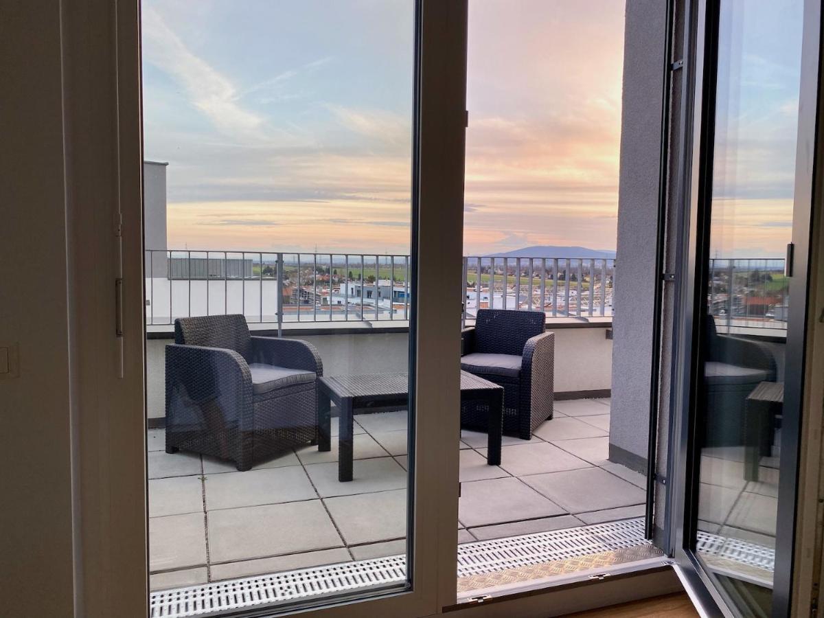 Sonnenwohnen Penthouse Direkt Bei U-Bahn Und Therme Wien Mit Top Anbindung Ins Zentrum Esterno foto